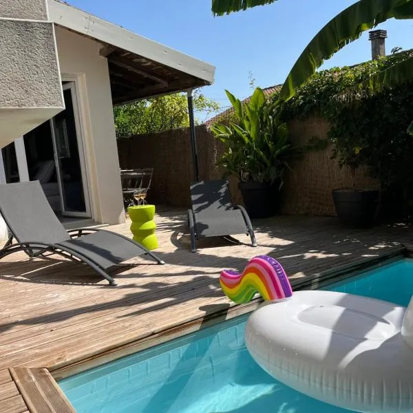 Logement entier - PISCINE - JACUZZI，位于Mons的酒店