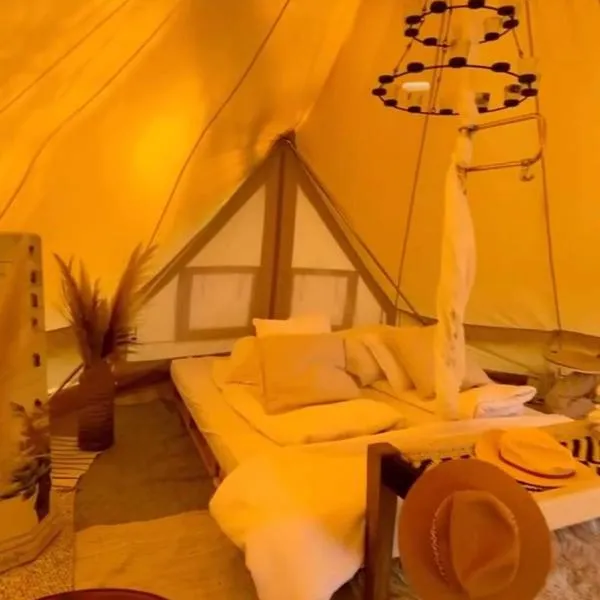 Garden Glamping Mirabelle，位于Oostvleteren的酒店