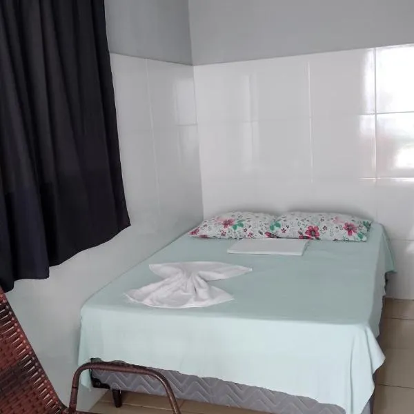 Hotel B&B，位于Santa Inês的酒店