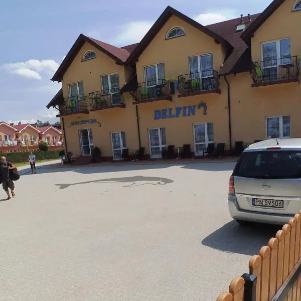 Delfin -przy plaży, widok na morze，位于里沃的酒店