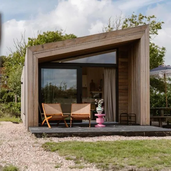 Hello Zeeland - Tiny House Zeeuwse Liefde 15，位于韦斯特卡佩勒的酒店