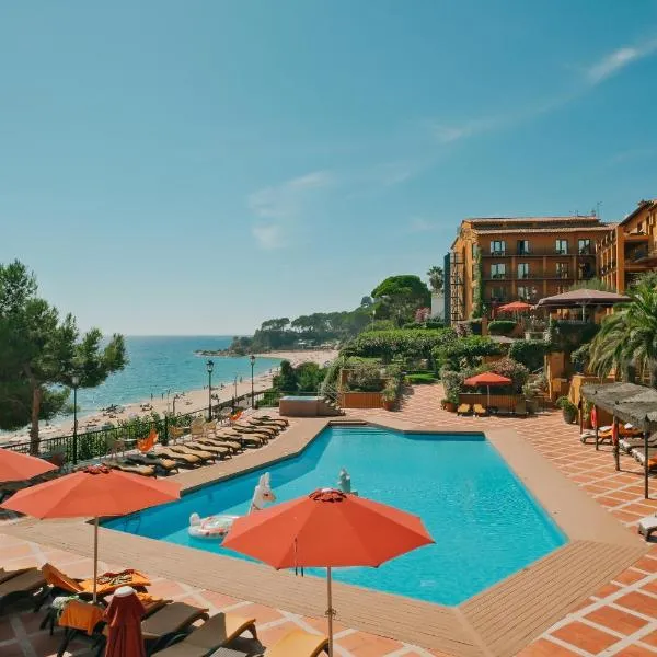 Rigat Park & Spa Hotel - Adults Recommended，位于罗列特海岸的酒店