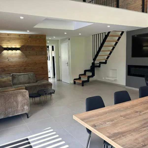 Le Grand Perce Neige & Jacuzzi à proximité de Gérardmer，位于Rochesson的酒店