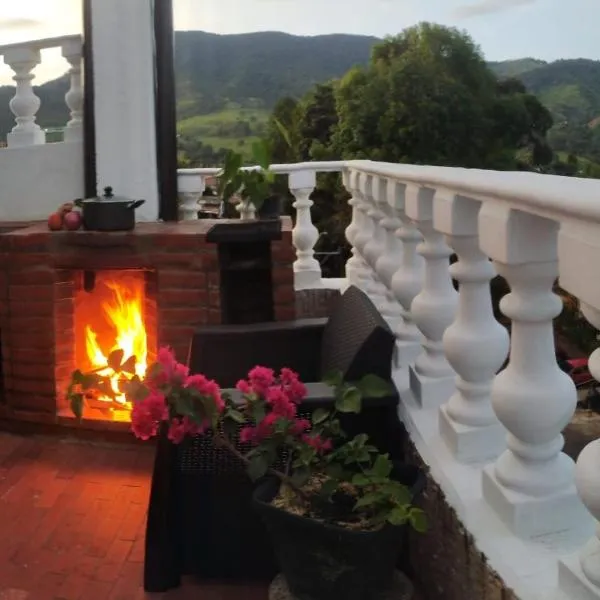 El Balcón De Las Montañas，位于麦德林的酒店