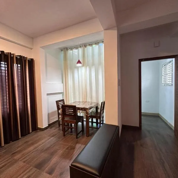 DB Apartment Arimpur，位于古鲁瓦尤尔的酒店