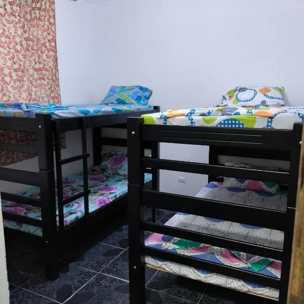 Alojamiento con parqueadero，位于比亚维森西奥的酒店