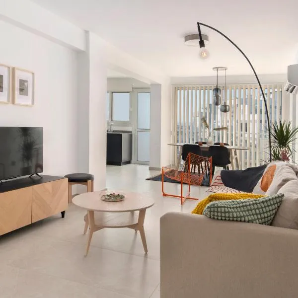 Amazing Two Bedroom Apartment，位于拉纳卡的酒店