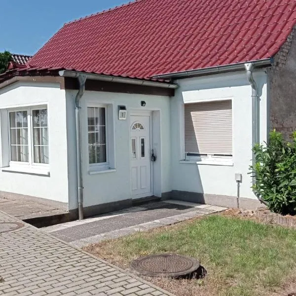 Gästewohnung Locktow, Hauptstraße 1，位于Locktow的酒店