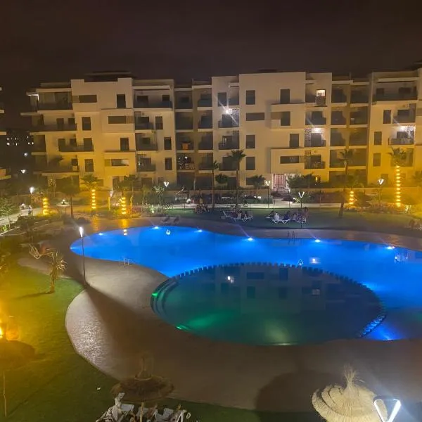 Appartement avec piscine et à 2min de la plage, CostaMar Martil，位于迈尔提勒的酒店