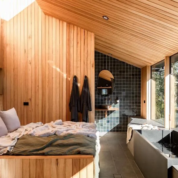 Hunter Huon Valley Cabin Three，位于Glen Huon的酒店