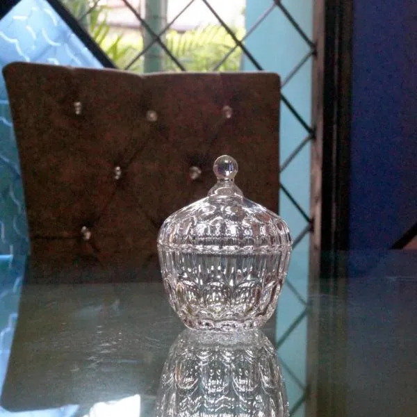 Tres habitaciones con Cuatro Aires acondicionados y Super lindo，位于弗洛伦西亚的酒店