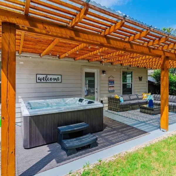 Luxury Oasis Hot-Tub, Games & BBQ by Fiesta TX，位于圣安东尼奥的酒店