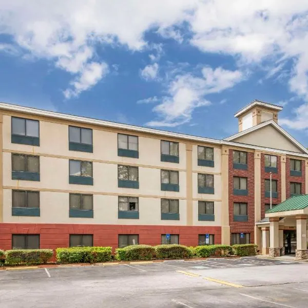 Comfort Inn Alpharetta-Atlanta North，位于德卢斯的酒店