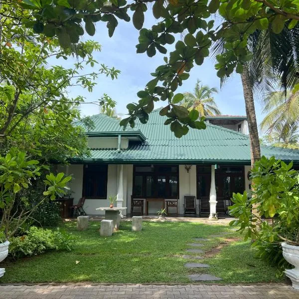 Lohas Beach Resort Villa，位于Bandaragama的酒店