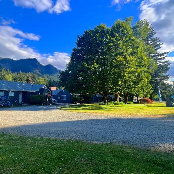 The Cascade Motel，位于喀斯喀特洛克斯的酒店