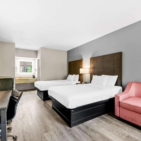 SureStay Plus Hotel by Best Western Southern Pines Pinehurst，位于南派恩斯的酒店