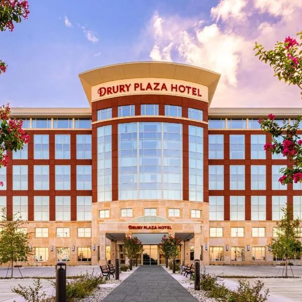 Drury Plaza Hotel Dallas Arlington，位于尤利斯的酒店