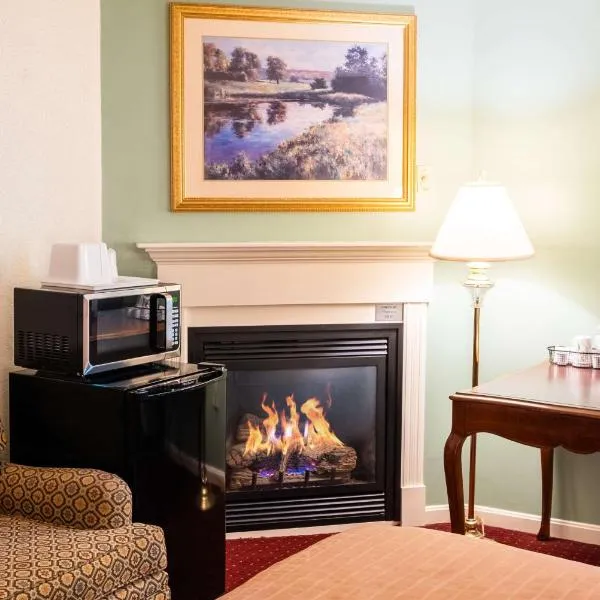 Fireside Inn and Suites Bangor，位于Bucksport的酒店