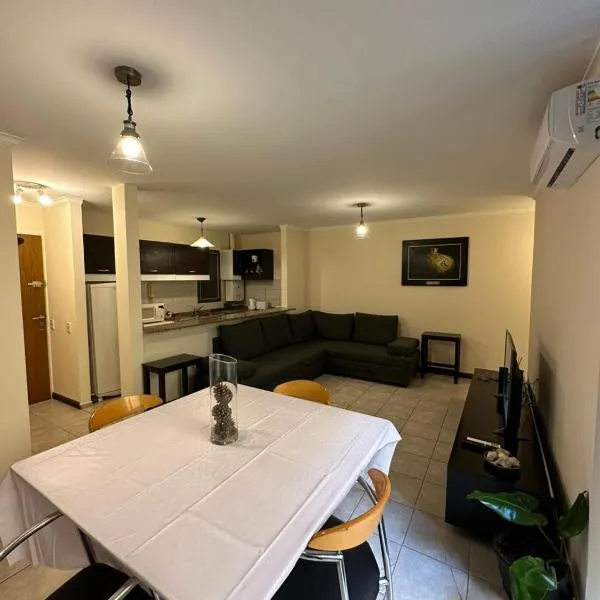 Departamento 1 dorm con cochera Nueva Córdoba 1 E INVERHOME INMOBILIARIA，位于科尔多瓦的酒店