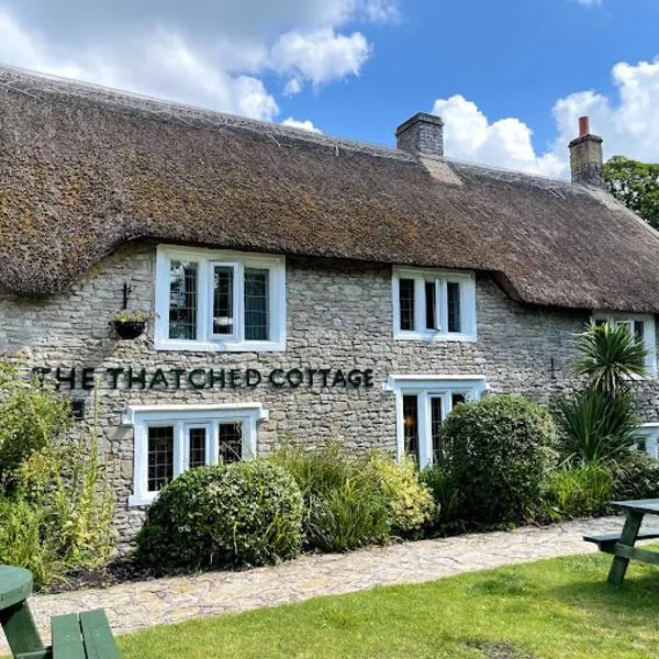 The Thatched Cottage Inn，位于谢普顿马利特的酒店