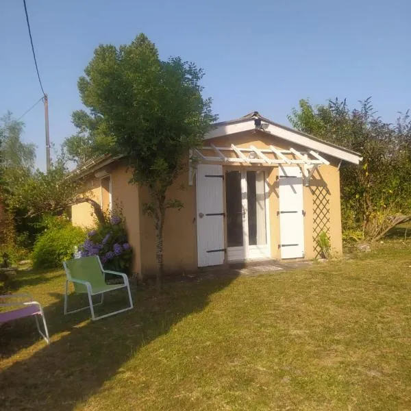 Maison dans un écrin de verdure，位于Le Fouilloux的酒店