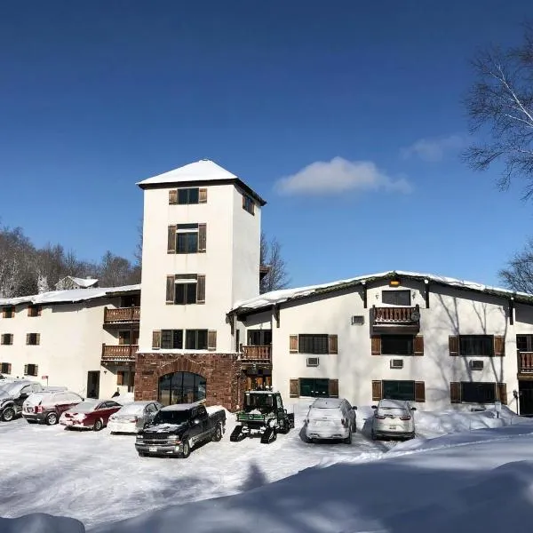 Whitecap Mountains Resort，位于Upson的酒店