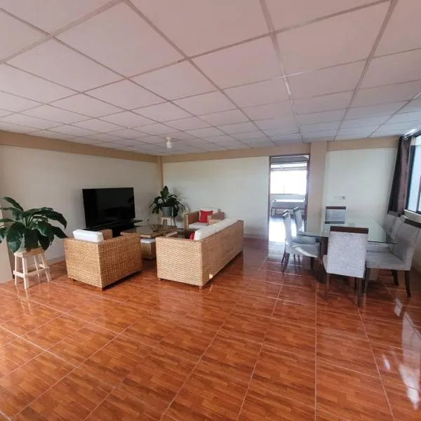 Departamento Familiar a 1 cuadra de la plaza，位于奥克萨潘帕的酒店