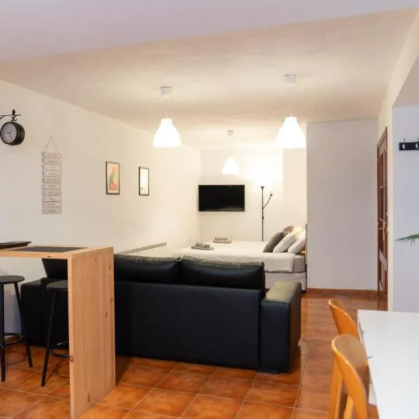 Espacio tipo estudio completo, totalmente privado e independiente，位于埃兰迪奥的酒店