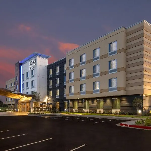 Fairfield Inn & Suites by Marriott Little Rock Airport，位于小石城的酒店
