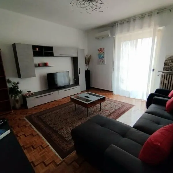 Casa Delle Gemme，位于瓦伦扎的酒店