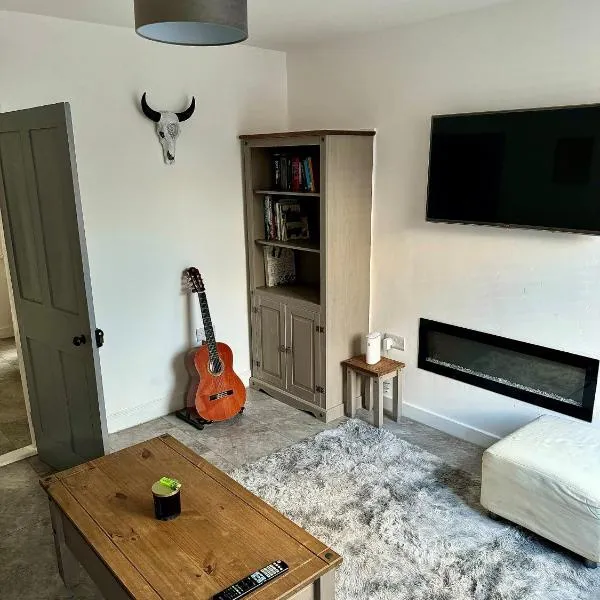 Stylish & modern 2 bedroom City Centre Norwich Home，位于罗克瑟姆的酒店