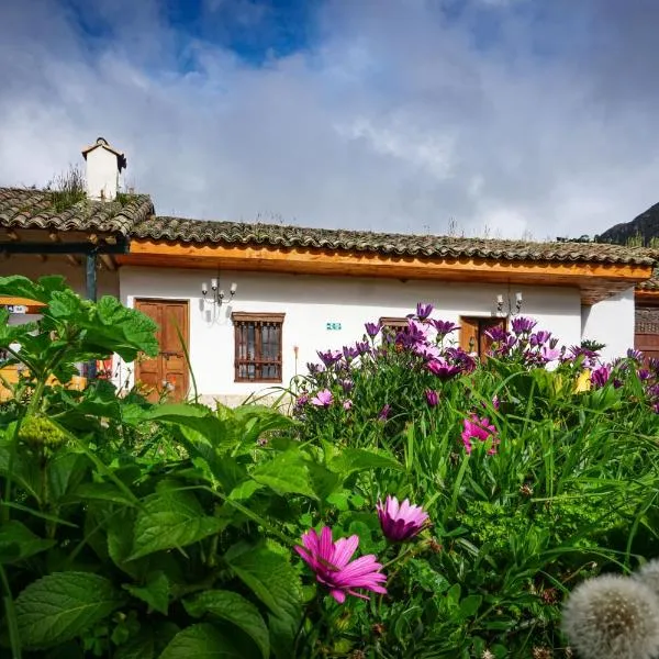 Hotel Pueblo Dorado Sesquilé，位于Sesquilé的酒店