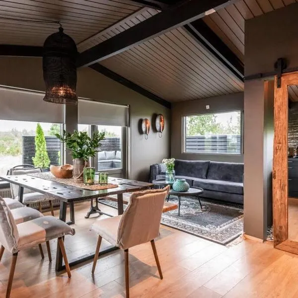 Modern Summerhouse Views Outdoor Spaces Patio，位于Miðdalur的酒店