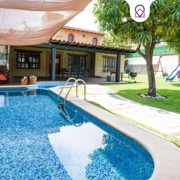 Amazing family house in Oaxtepec Pool & Hot tub，位于Los Limones的酒店