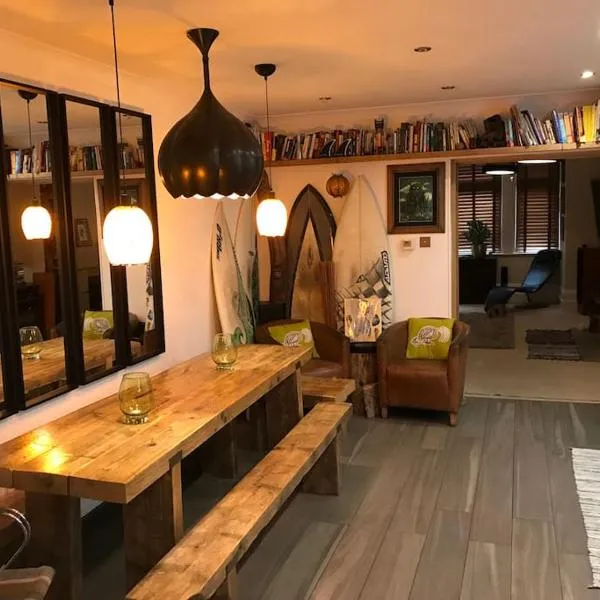 Large cosy flat in Southbourne near beaches，位于布罗肯赫斯特的酒店