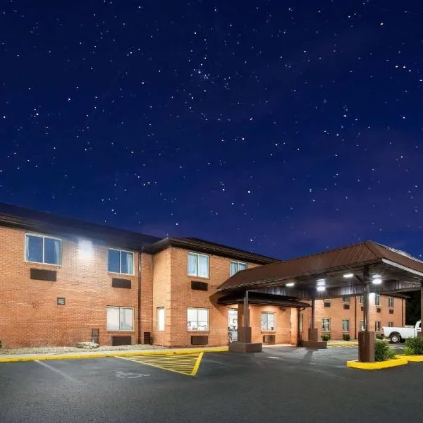 费尔蒙特速8酒店，位于费尔蒙特的酒店