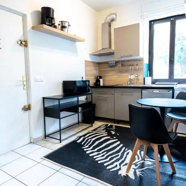 Joli Studio Joinville bord de marne 15m de Paris，位于桥连城的酒店