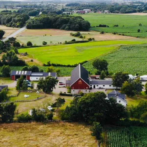 Rödlix Vandrarhem & Camping，位于Tvååker的酒店