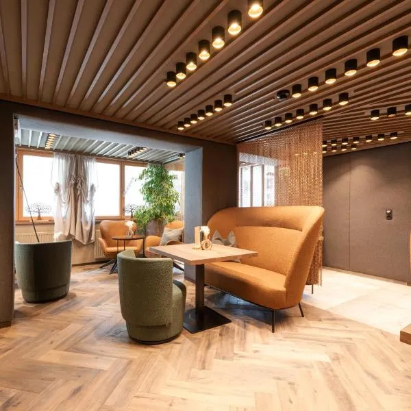 Hotel Enzian Paznaun，位于湖城的酒店