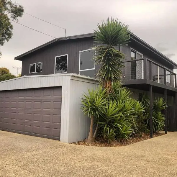 Fully Equipped Beachhouse，位于格罗夫海洋的酒店
