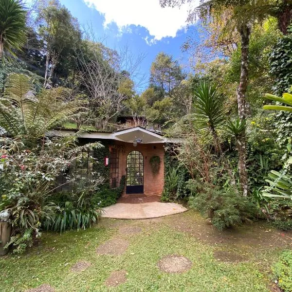 Suítes Uma Ilha na Montanha，位于坎波斯杜若尔当的酒店