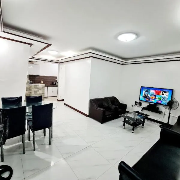 Calapan Transient House 3-BedRoom near MALLS L26，位于Calapan的酒店