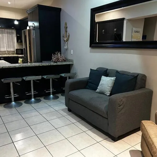 Ocean View 2 BR Condo，位于提华纳的酒店