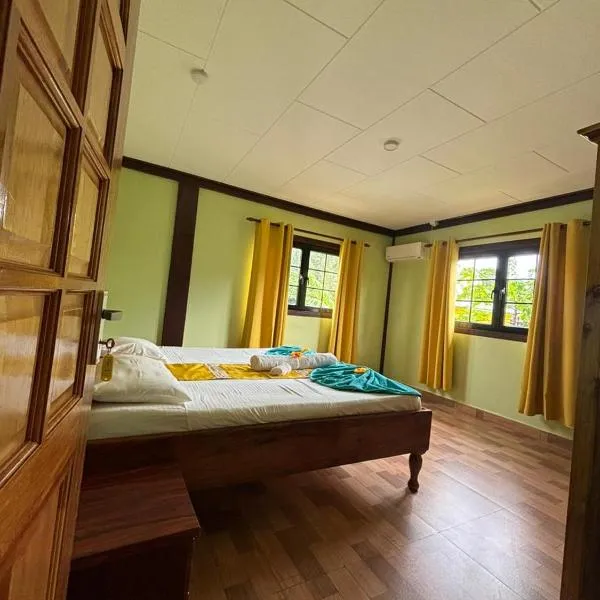Lianita's Cottage (Selfcatering)，位于拉迪格岛的酒店