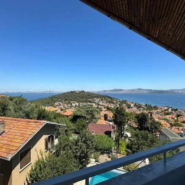 Manzaraada Tepe，位于雷贝里岛的酒店