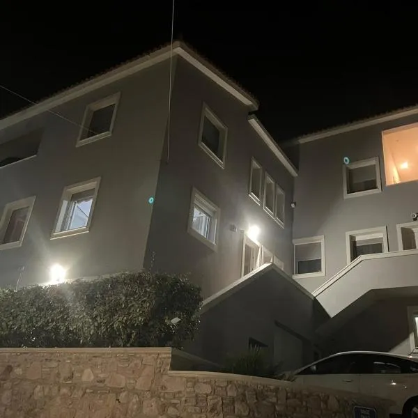 Gea luxury apartment Myrina 2，位于米里纳的酒店