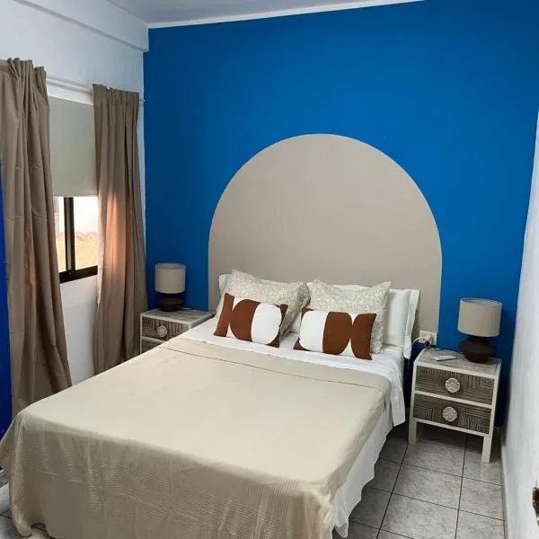 CORNELIAS HOME 5A playa，位于洛斯克里斯蒂亚诺斯的酒店