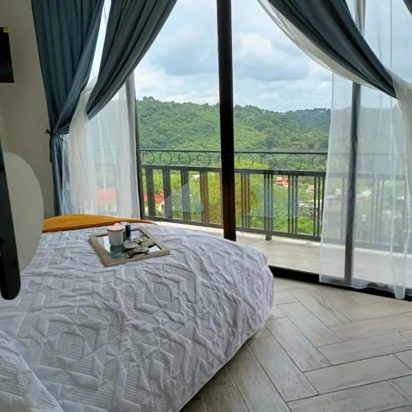 Ënxë Hotel Blue，位于库埃察兰德尔普罗格雷索的酒店