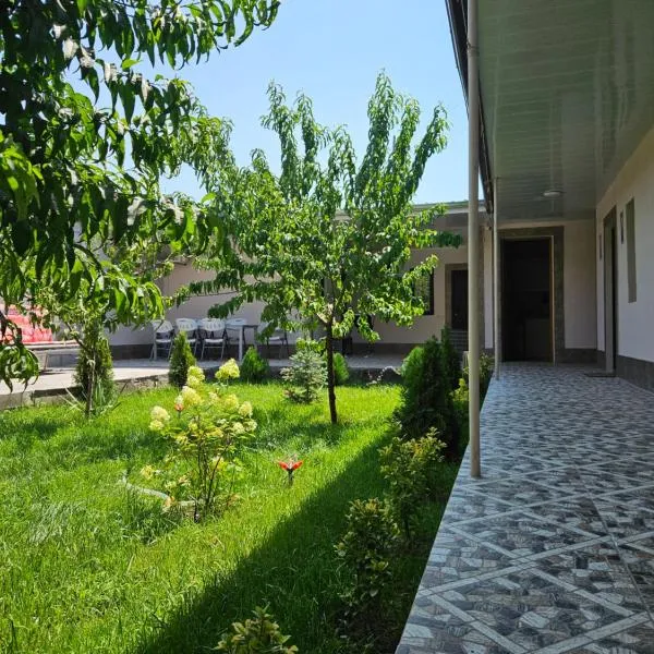 Galstyans Home Zvartnots Airport，位于Pʼarakʼar的酒店
