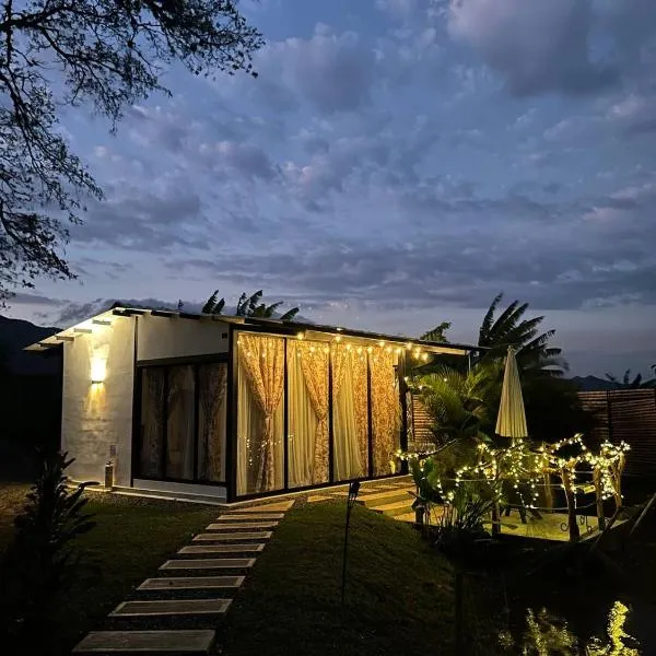 Ziwa Ecohotel Roldanillo Valle - Cabaña Lewa，位于Roldanillo的酒店